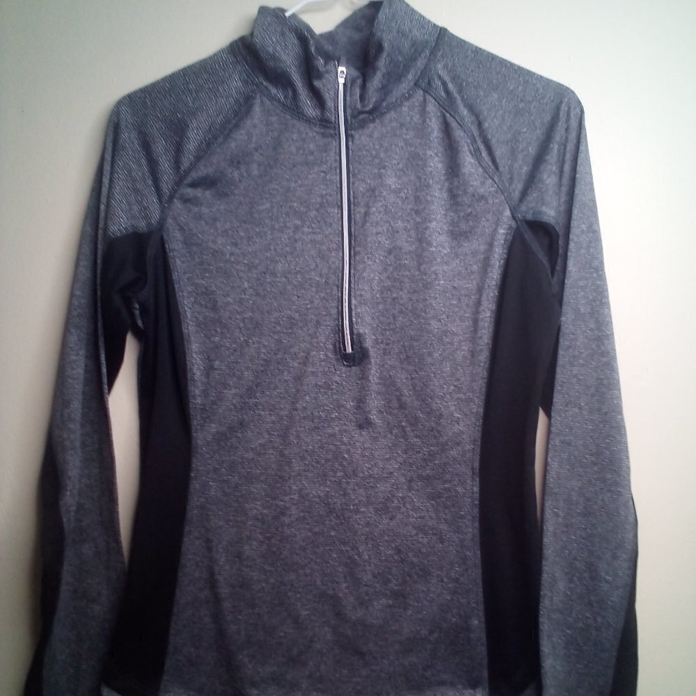 Danskin Now Simi Fitted Pullover S 4-6 Long Sleeve Gray Black